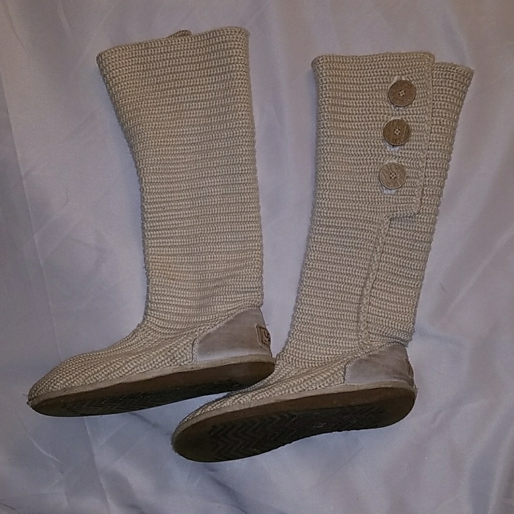 UGG Classic Cardy 7 Cream Colored Foldover Boots